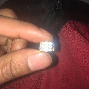 Ear ring with 18 diamonds 24k gold